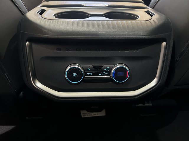 Certified 2025 Ford Expedition Active AWD/4WD image 21