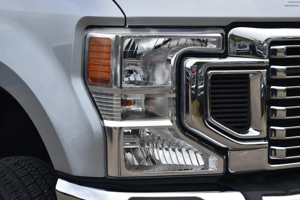 Certified 2022 Ford F350 XLT w/ FX4 Off-Road Package AWD/4WD image 4