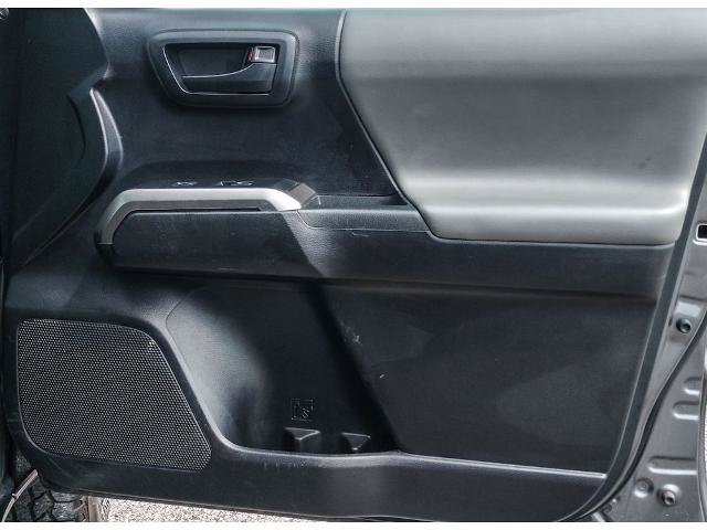 Used 2021 Toyota Tacoma SR5 RWD image 14