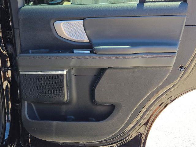 Certified 2025 Ford Expedition Active AWD/4WD image 11
