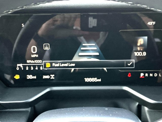 Used 2025 GMC Acadia Elevation image 36