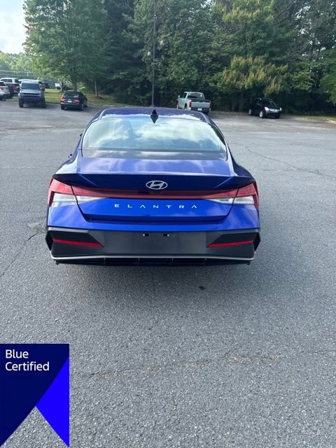 Used 2025 Hyundai Elantra SEL FWD image 4