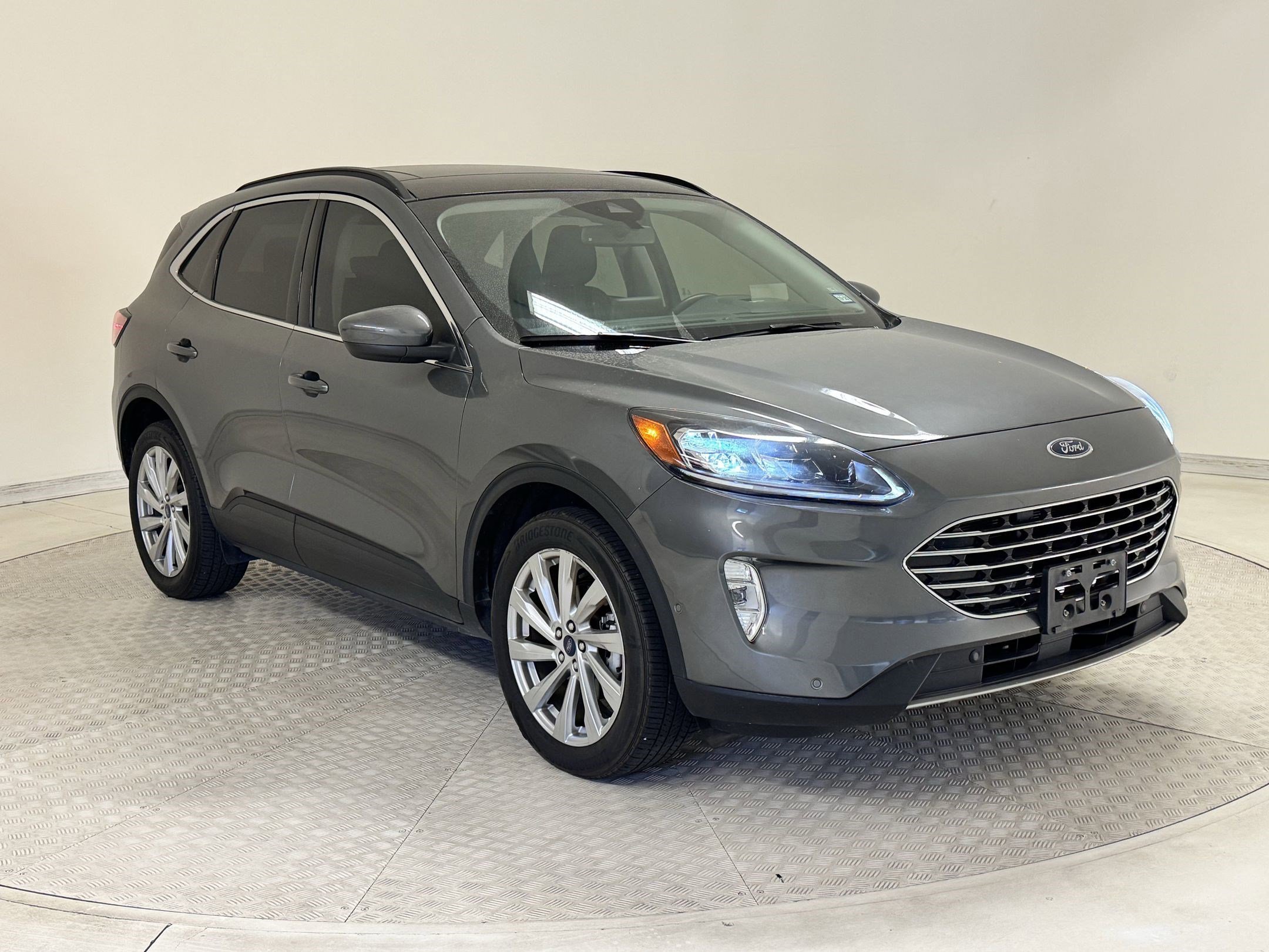 Certified 2022 Ford Escape Titanium w/ Titanium Elite Package image 7