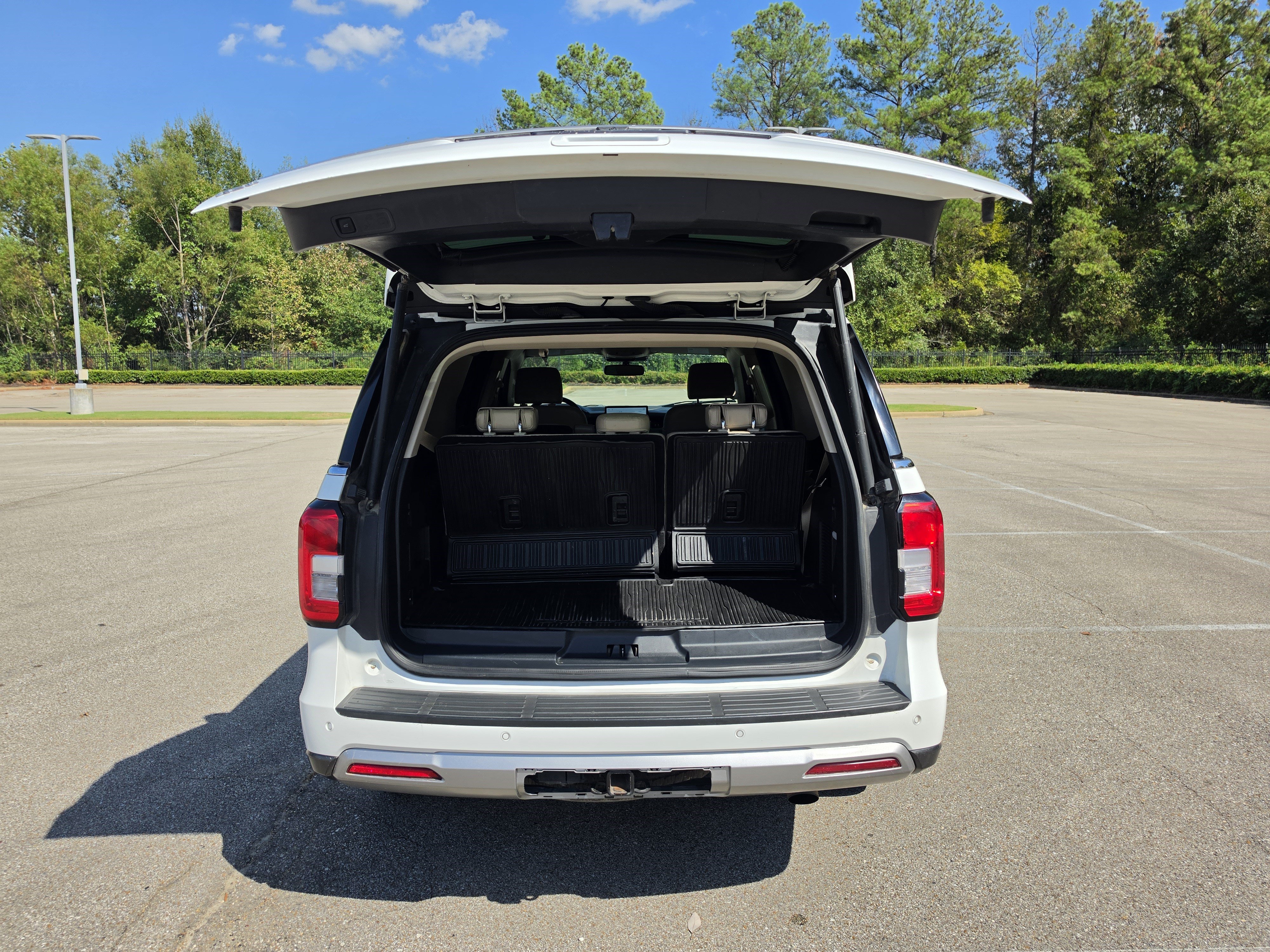 Certified 2022 Ford Expedition XLT RWD image 16