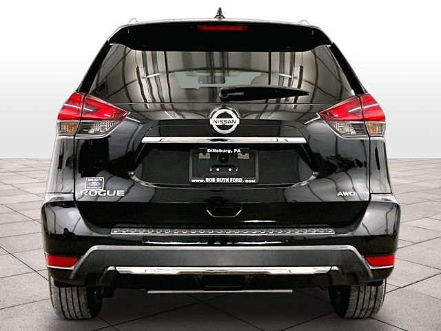 Used 2017 Nissan Rogue S w/ S Appearance Package AWD/4WD image 4
