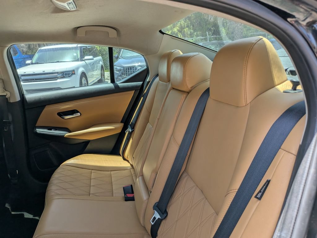 Used 2023 Nissan Sentra SV w/ SV Premium Package FWD image 20