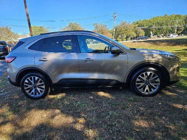 Certified 2020 Ford Escape Titanium image 2