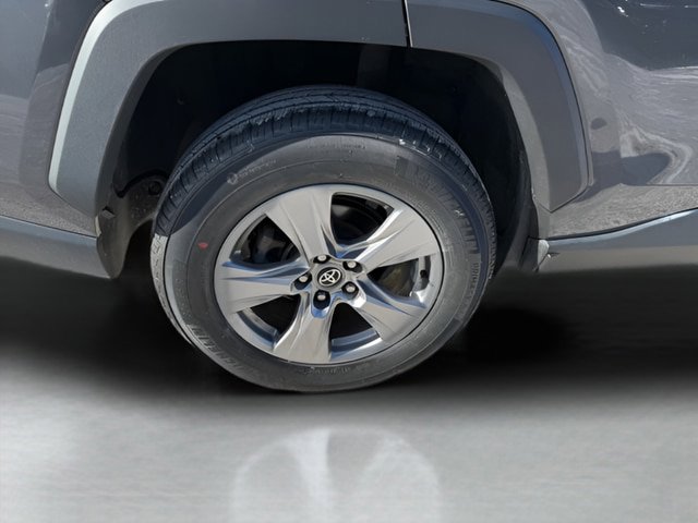 Used 2023 Toyota RAV4 XLE AWD/4WD image 26