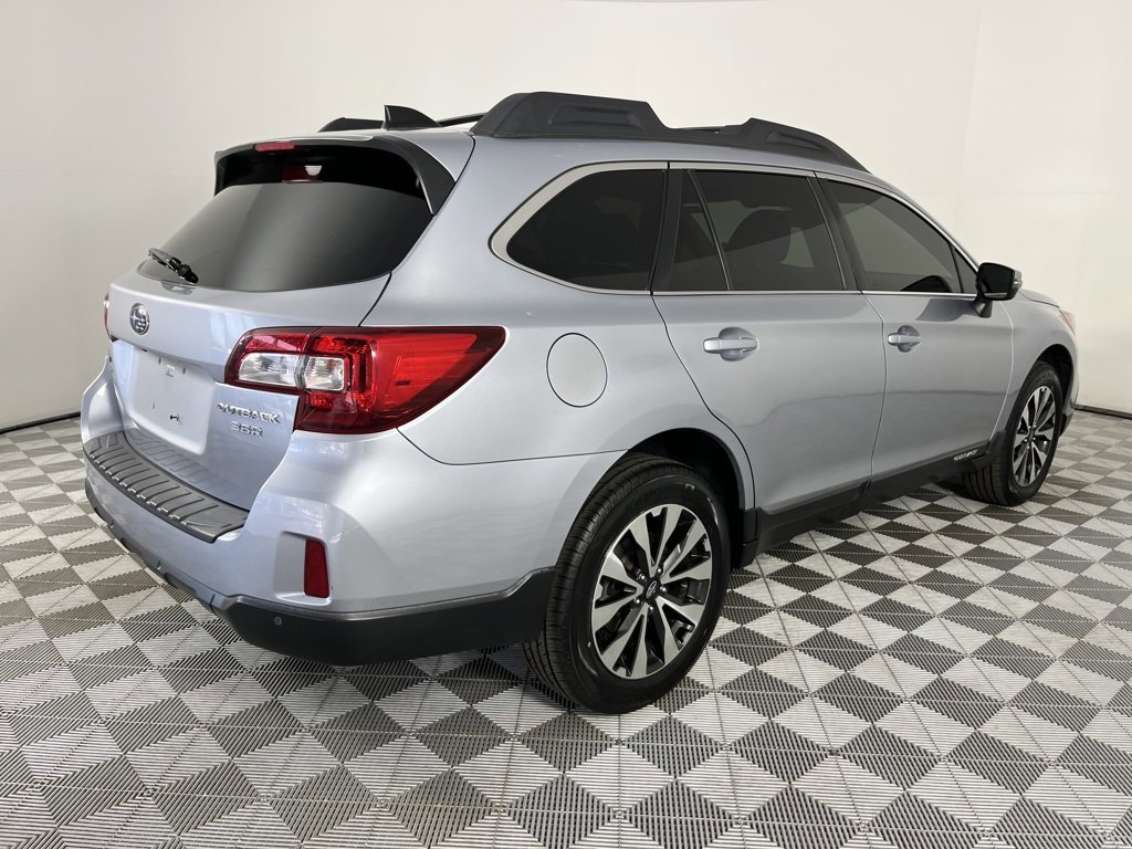 Used 2017 Subaru Outback 3.6R Limited image 7