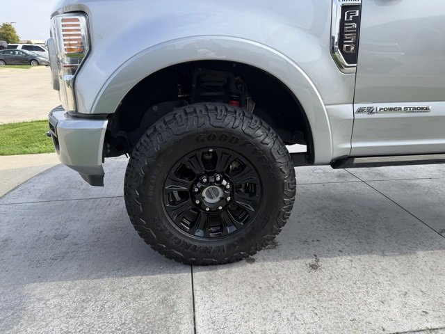 Certified 2022 Ford F250 Lariat w/ Tremor Off-Road Package image 4