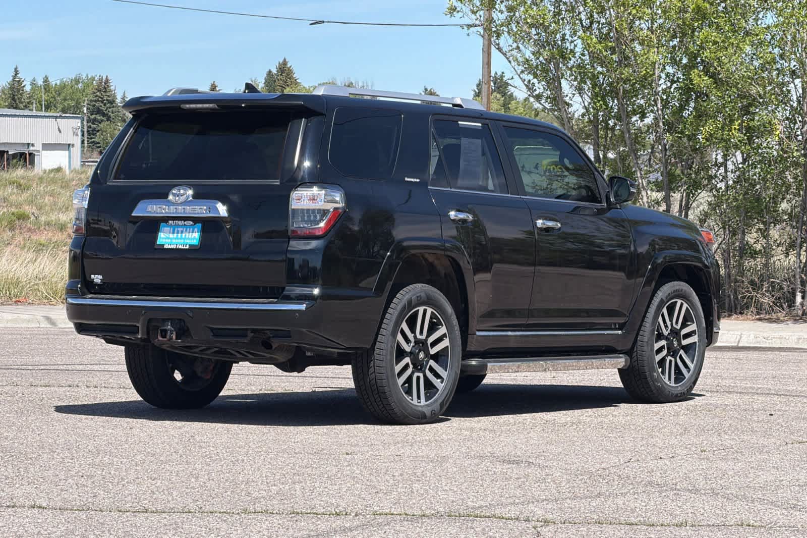 Used 2021 Toyota 4Runner Limited AWD/4WD image 2