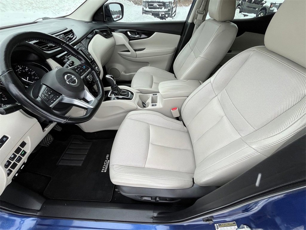 Used 2022 Nissan Rogue Sport SL image 10