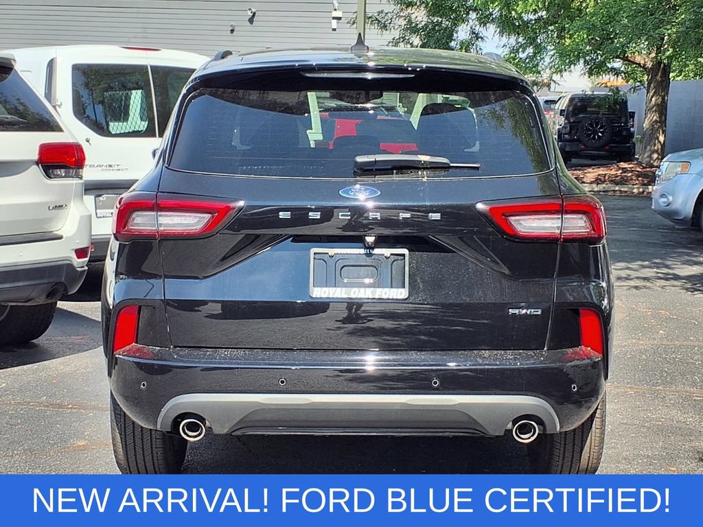 Certified 2024 Ford Escape ST-Line w/ Tech Pack #1 AWD/4WD image 3