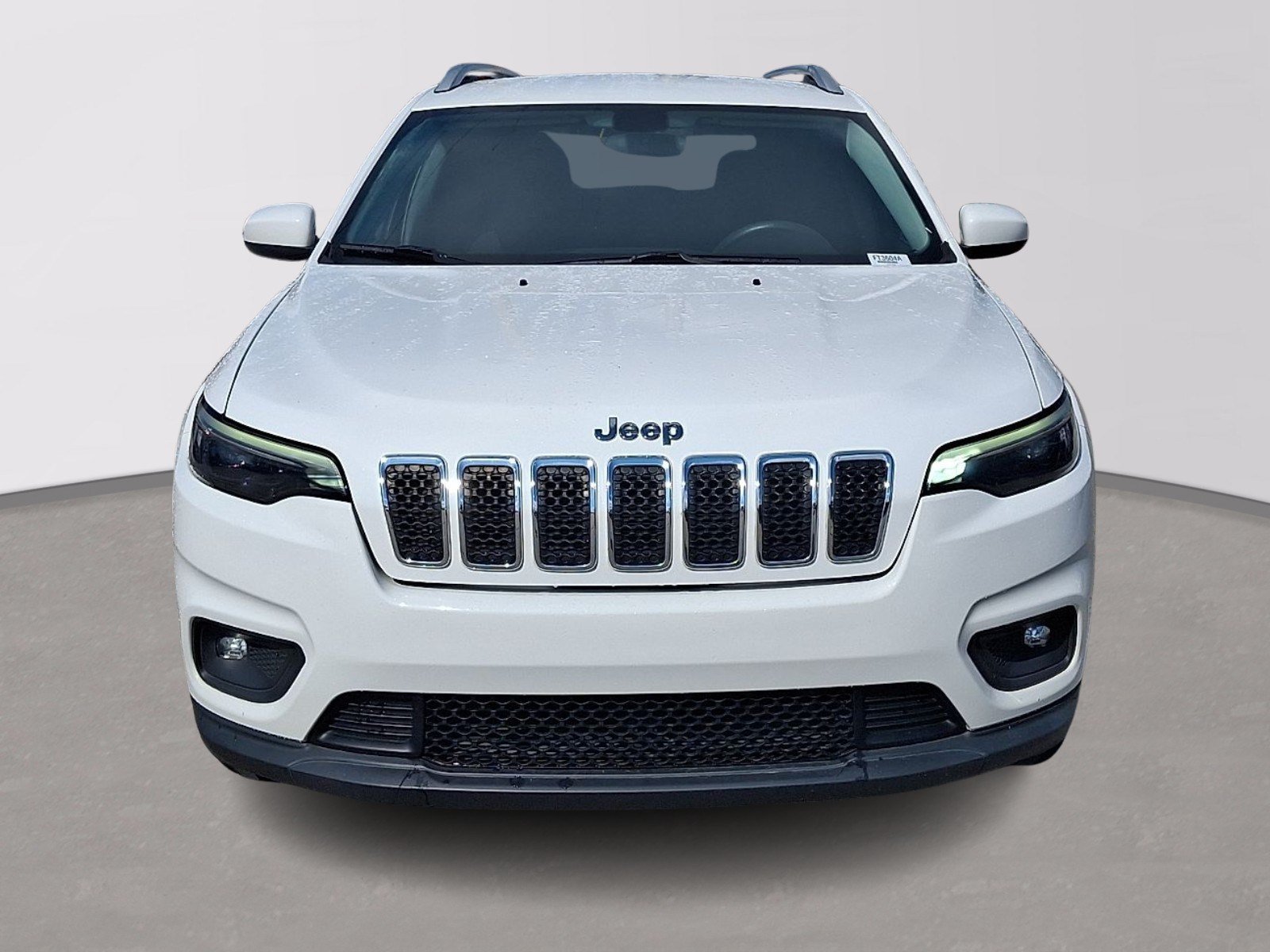 Used 2019 Jeep Cherokee Latitude w/ Popular Appearance Group FWD image 2