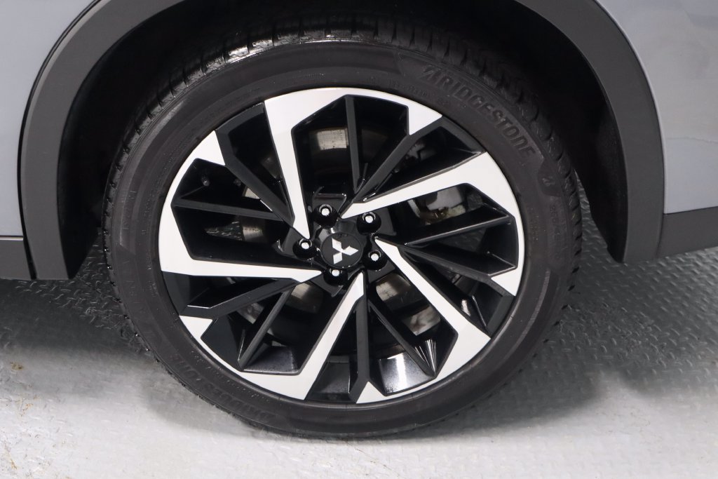 Used 2022 Mitsubishi Outlander SE AWD/4WD image 20