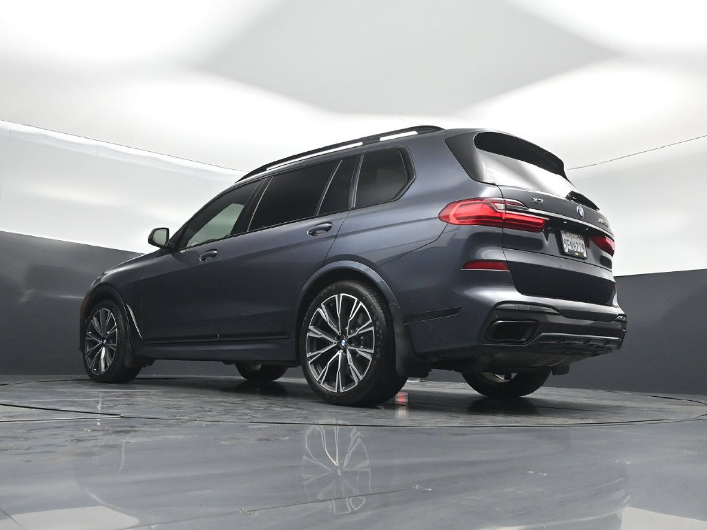Used 2020 BMW X7 M50i w/ Dynamic Handling Package AWD/4WD image 50