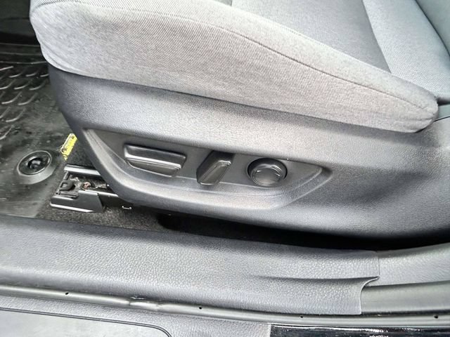 Used 2025 Toyota Camry LE FWD image 15