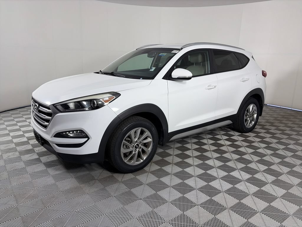 Used 2017 Hyundai Tucson SE Plus AWD/4WD image 3