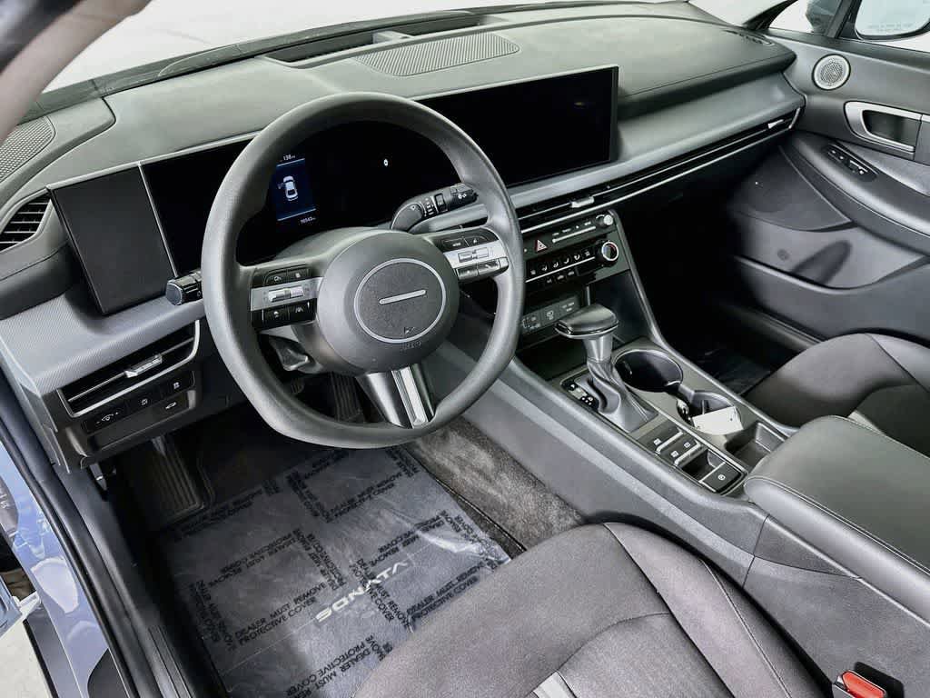 Used 2025 Hyundai Sonata SE FWD image 9