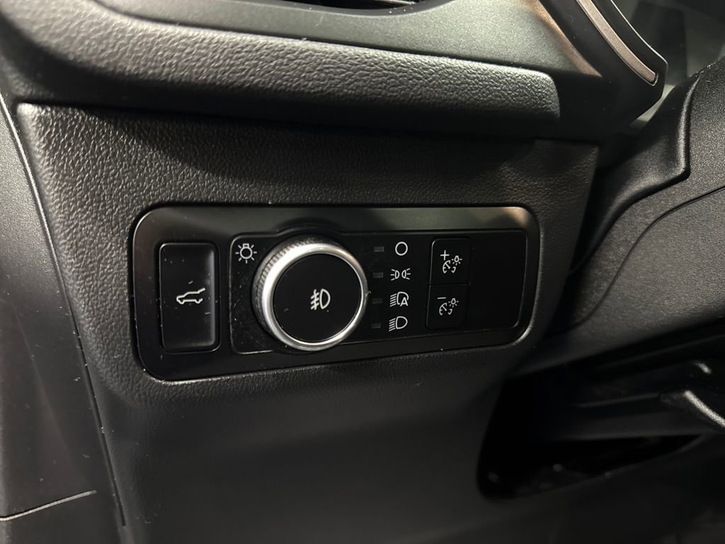 Certified 2022 Ford Escape SEL w/ SEL Stealth AWD Package image 26