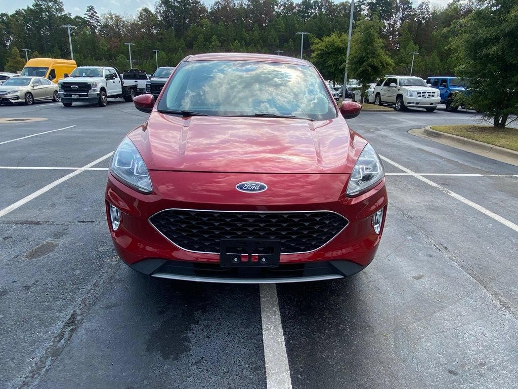 Certified 2022 Ford Escape SEL w/ Technology Package AWD/4WD image 2