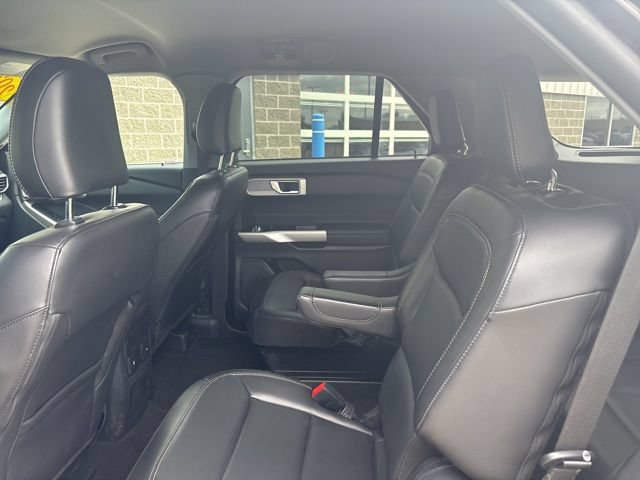 Certified 2023 Ford Explorer XLT w/ Equipment Group 202A AWD/4WD image 32