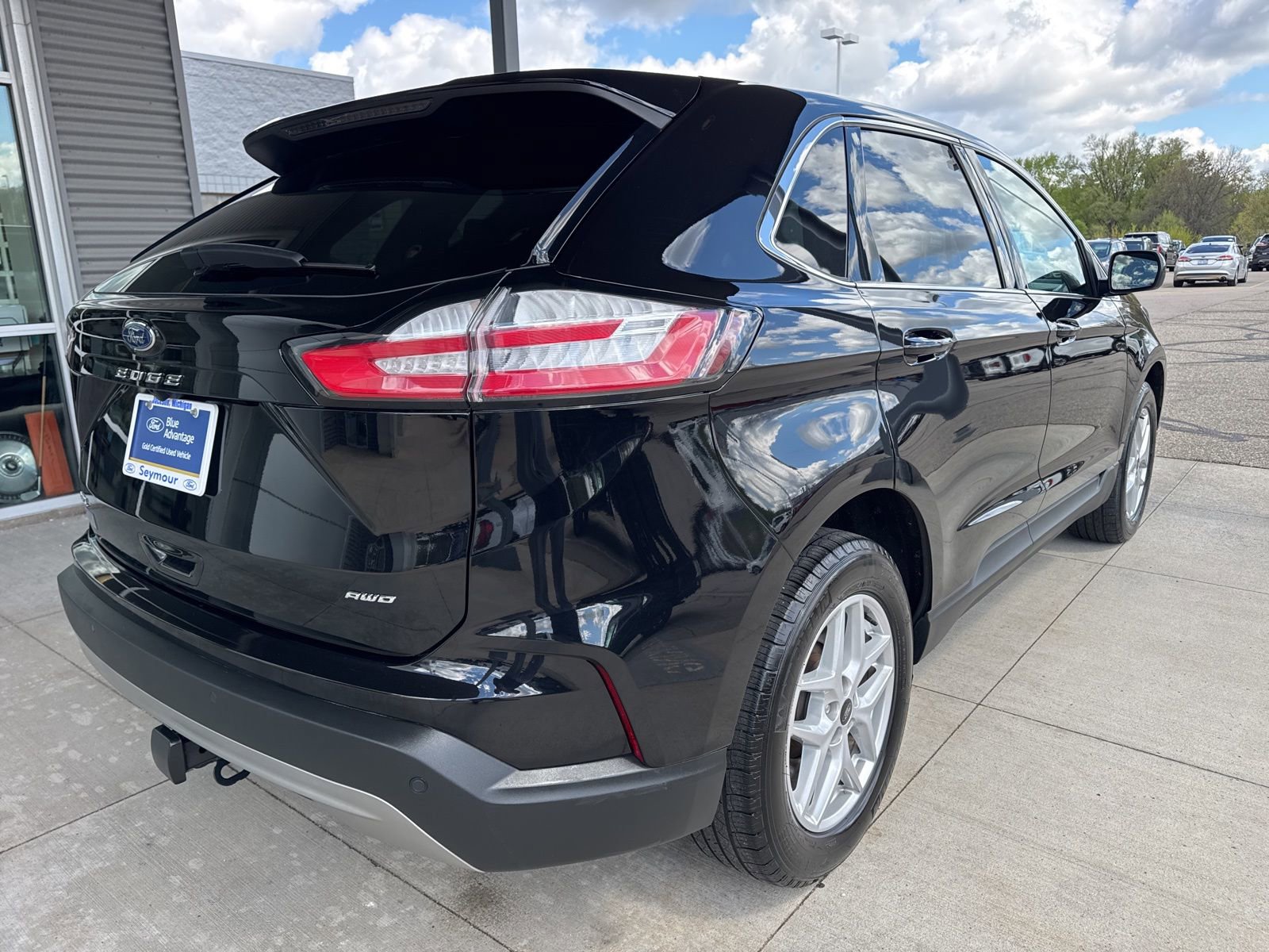 Certified 2024 Ford Edge SEL w/ Convenience Package AWD/4WD image 8
