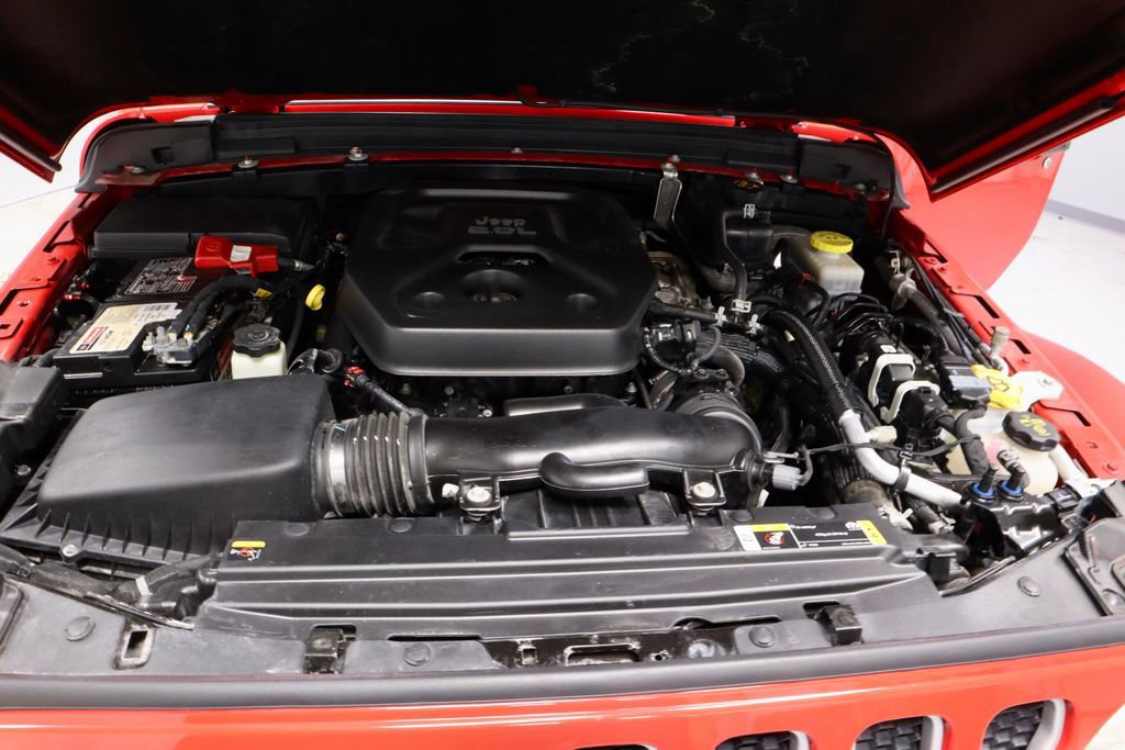 Used 2021 Jeep Wrangler Unlimited Sahara image 16