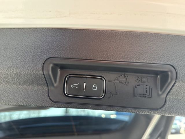 Certified 2023 Ford Explorer Limited w/ Limited Technology Package image 12