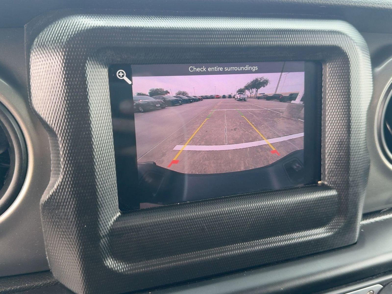 Used 2023 Jeep Gladiator Willys image 24