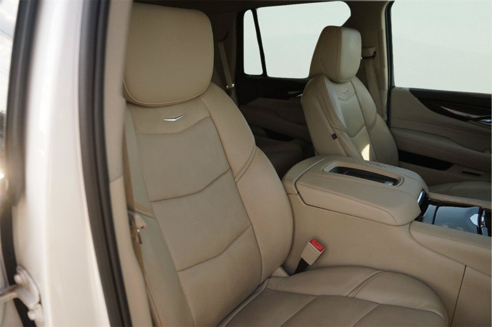 Used 2017 Cadillac Escalade Luxury RWD image 22