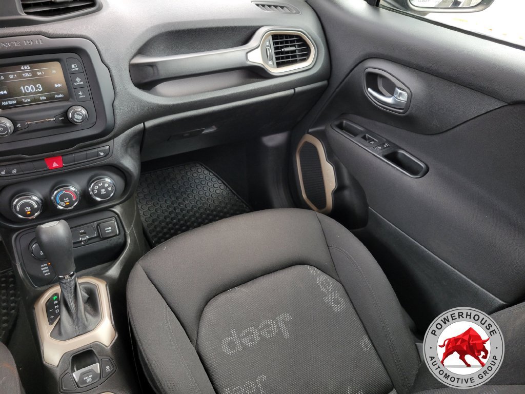 Used 2017 Jeep Renegade Latitude w/ Cold Weather Group AWD/4WD image 21