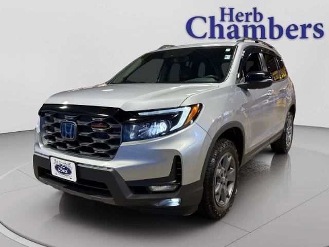 Used 2025 Honda Passport TrailSport image 11