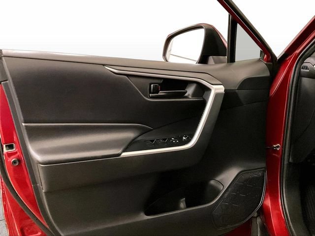 Used 2020 Toyota RAV4 LE w/ All Weather Liner Package AWD/4WD image 22