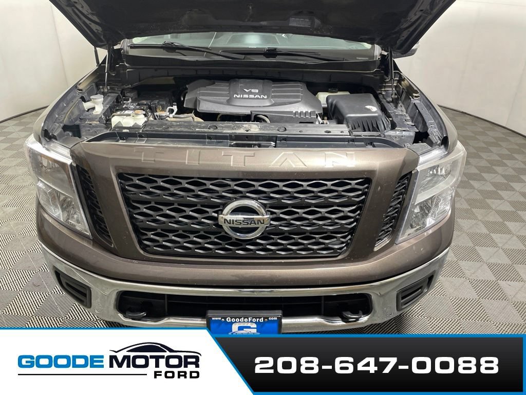 Used 2019 Nissan Titan SV AWD/4WD image 25