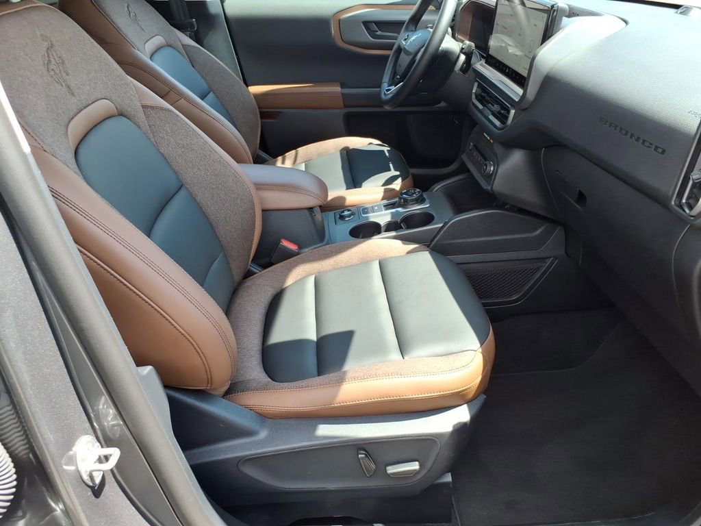 Certified 2025 Ford Bronco Sport Outer Banks w/ Outer Banks Tech Package+ AWD/4WD image 8