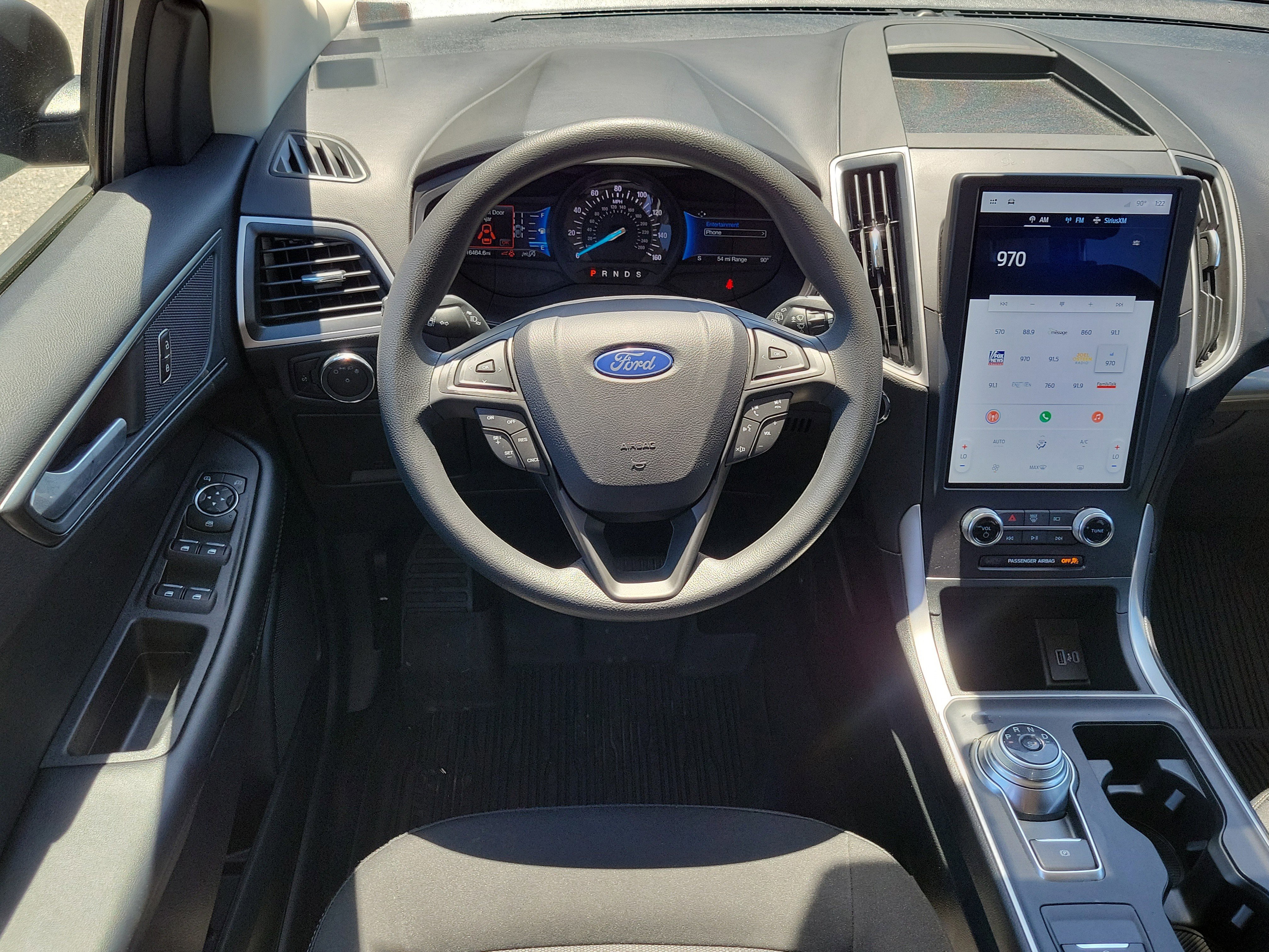 Certified 2024 Ford Edge SE image 17