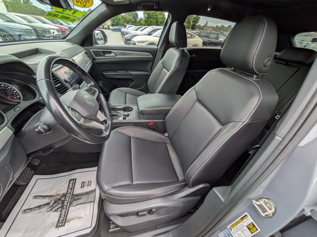 Used 2020 Volkswagen Atlas Cross Sport SE w/ Panoramic Sunroof Package AWD/4WD image 7