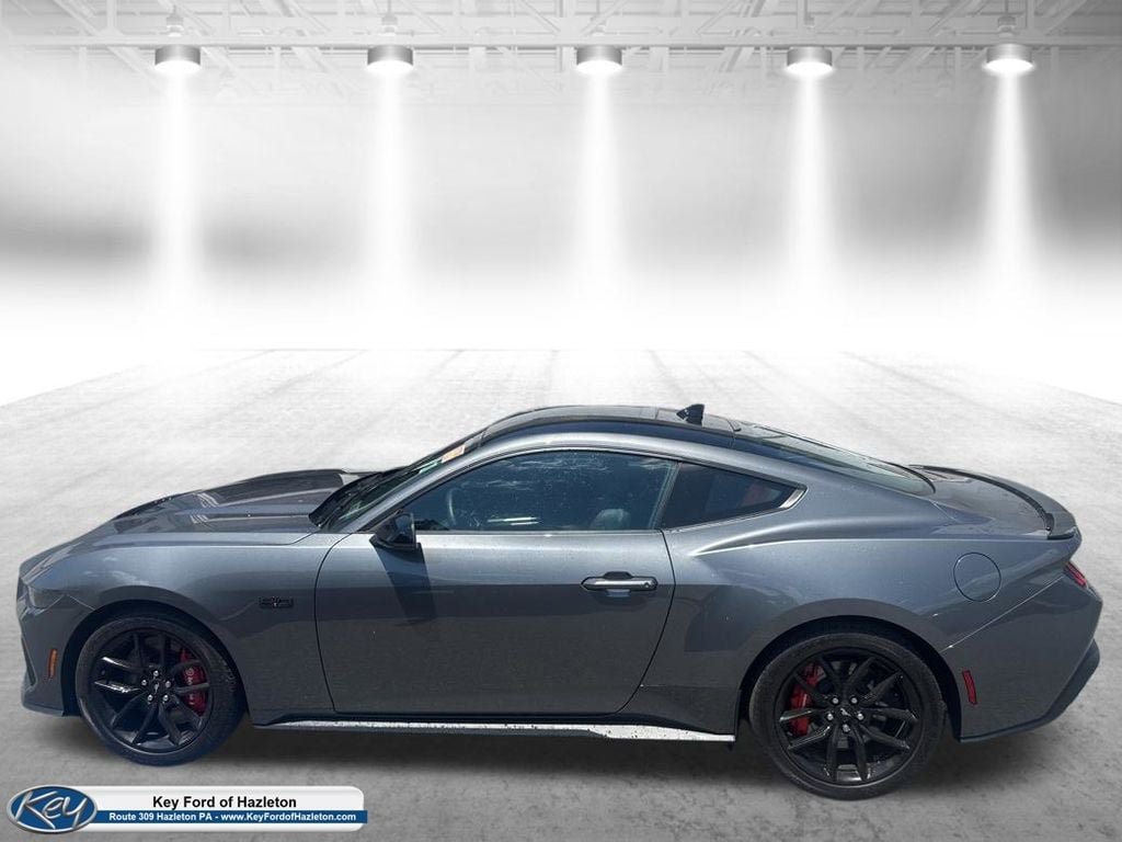 Certified 2025 Ford Mustang GT Premium RWD image 4