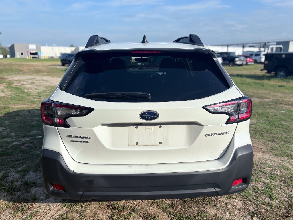 Used 2024 Subaru Outback Premium AWD/4WD image 12