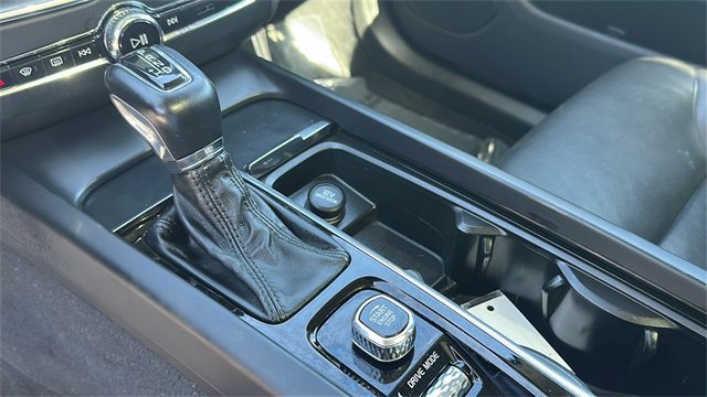 Used 2019 Volvo XC60 T5 Momentum image 29