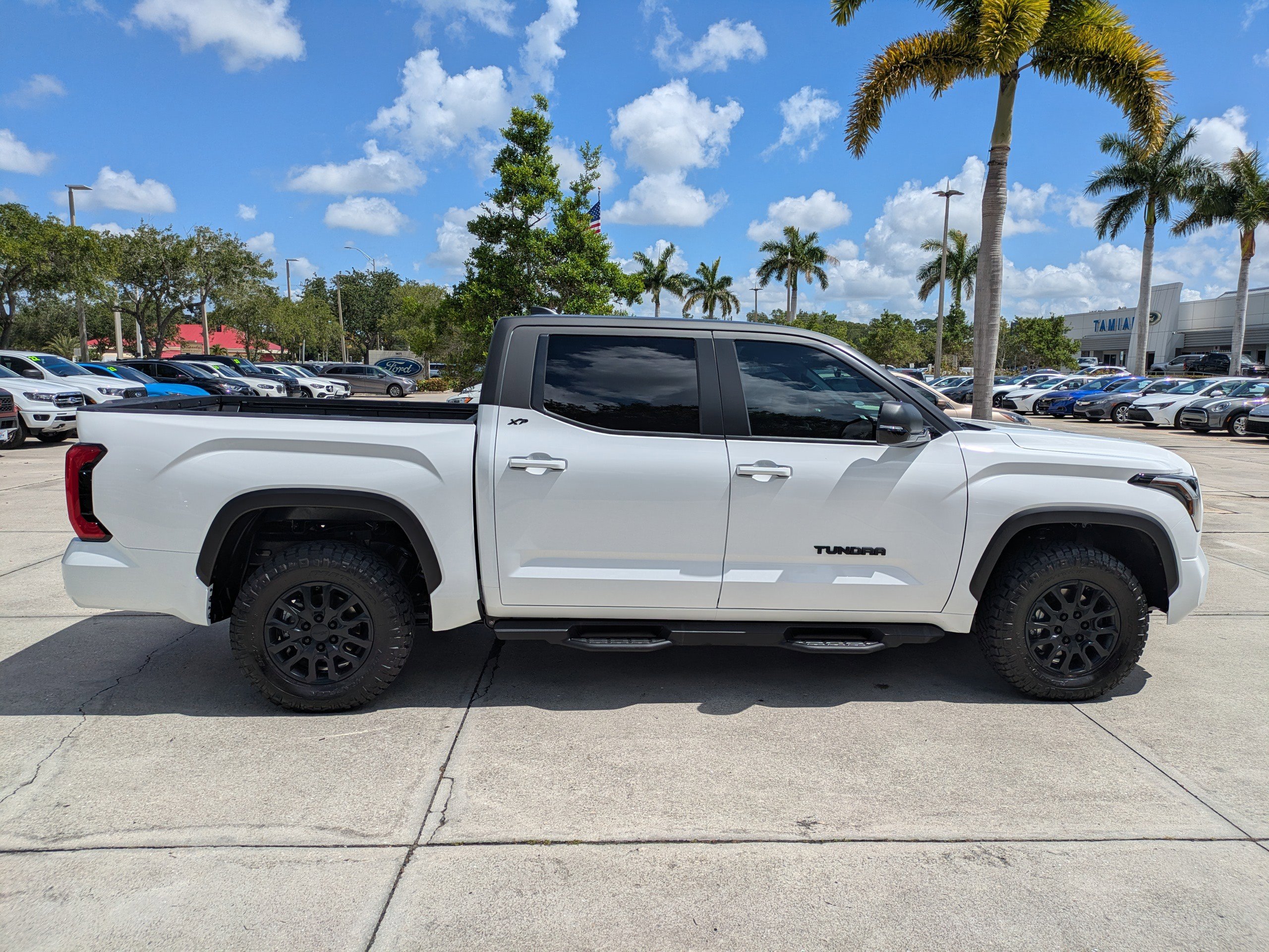 Used 2026 Toyota Tundra SR5 w/ SR5 Premium Package AWD/4WD image 3