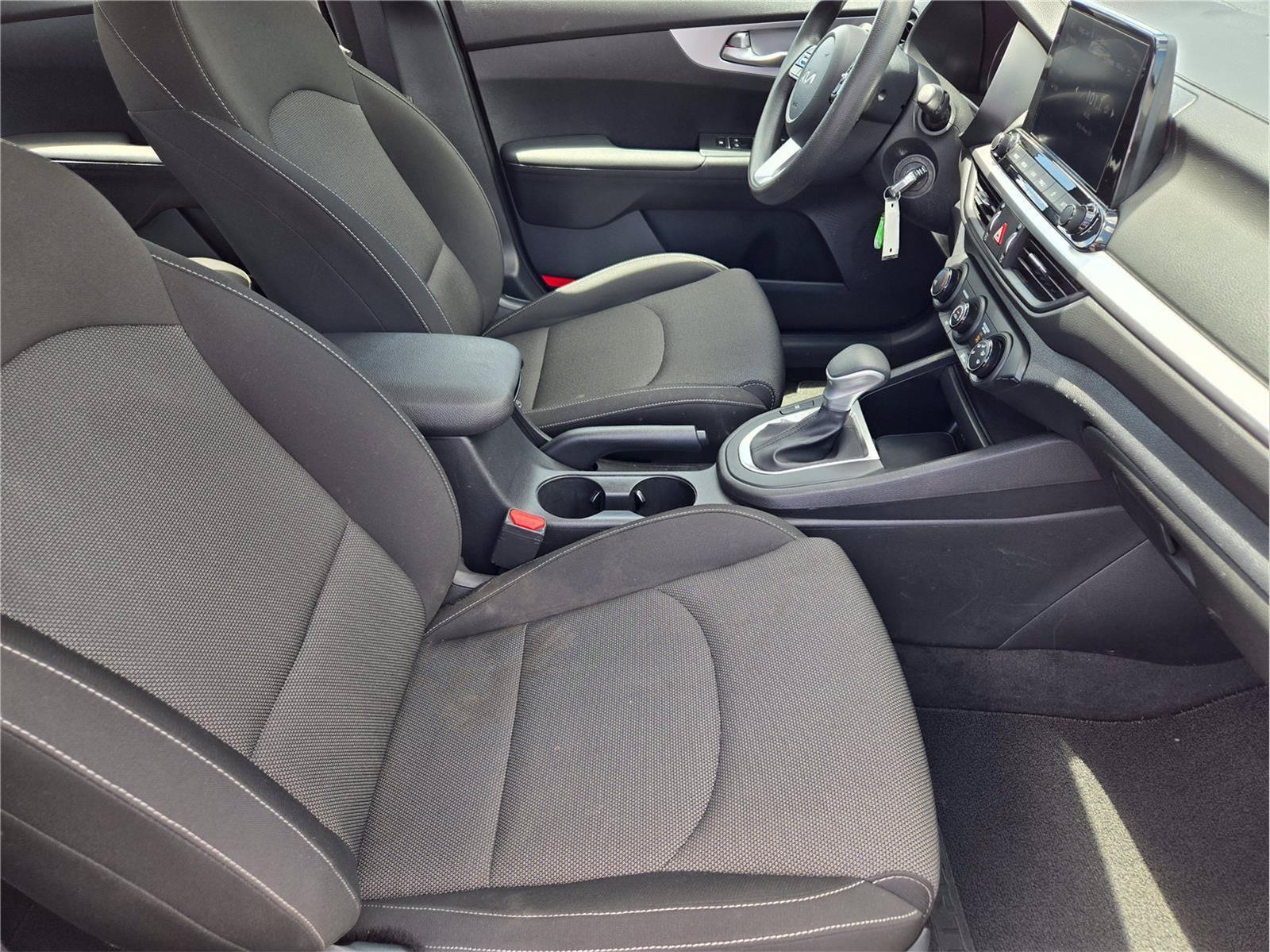 Used 2024 Kia Forte LXS w/ LXS Technology Package FWD image 13