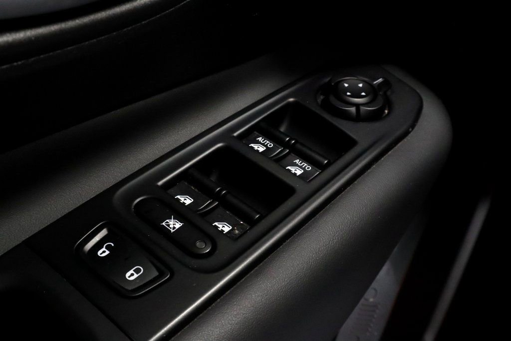 Used 2023 Jeep Renegade Latitude image 26