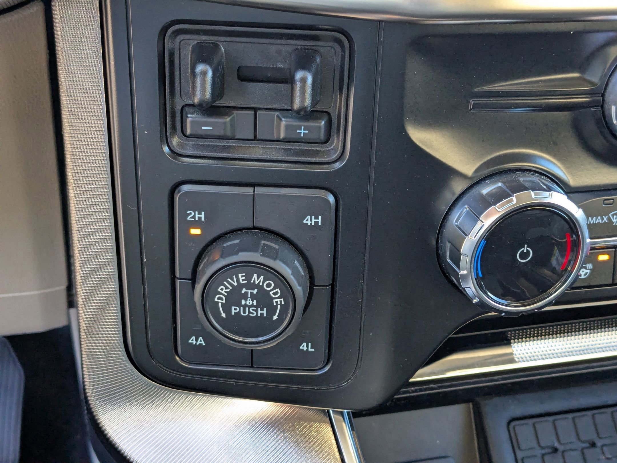 Certified 2024 Ford F150 Platinum w/ Equipment Group 703A Plus image 31