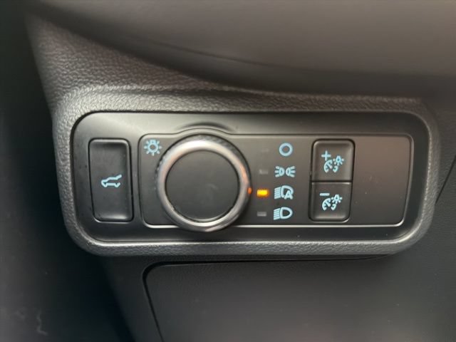 Certified 2025 Ford Explorer Active AWD/4WD image 18