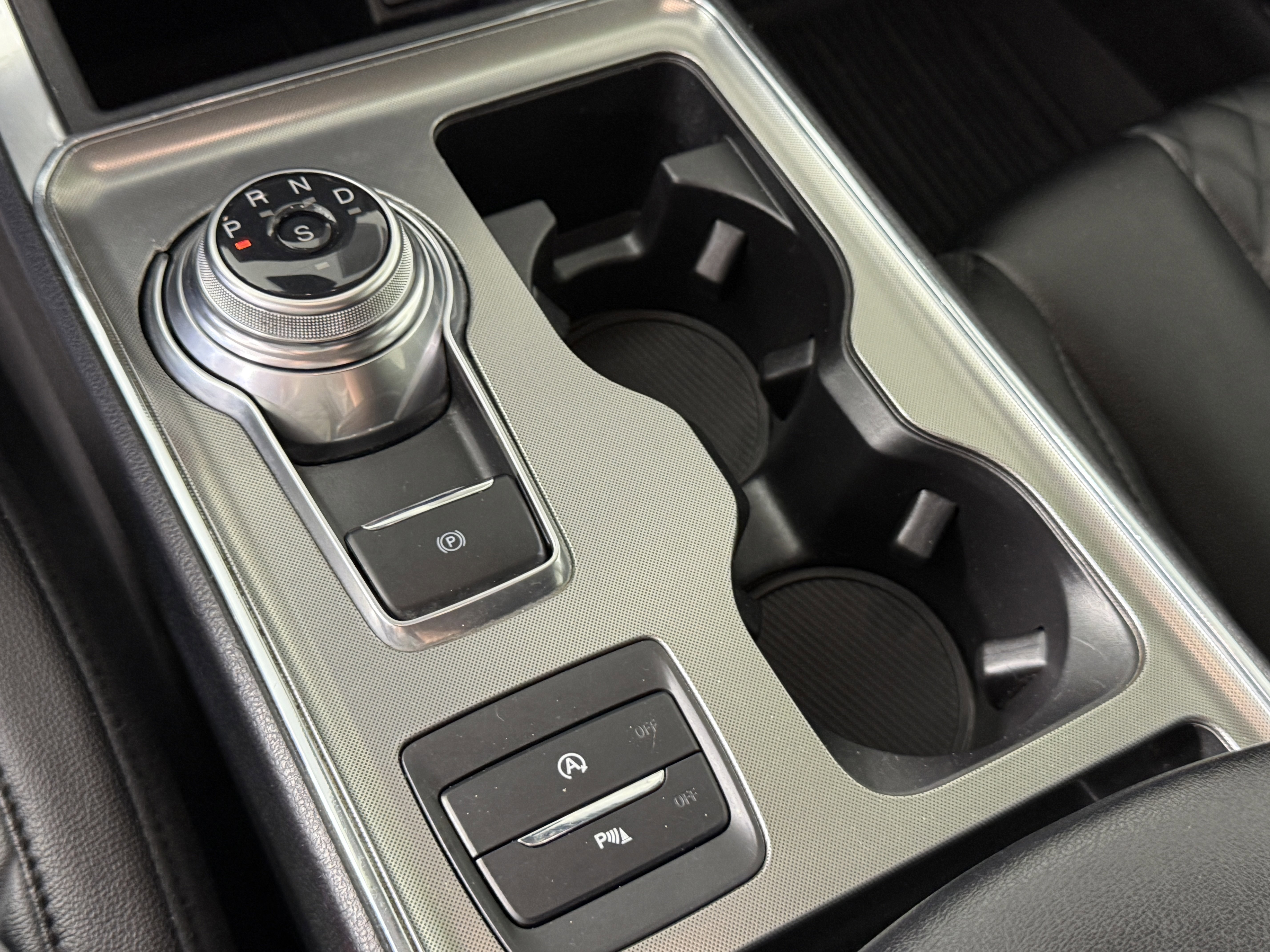 Certified 2023 Ford Edge Titanium w/ Cargo Accessory Package image 24