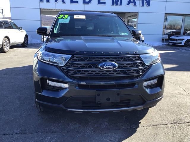 Certified 2023 Ford Explorer XLT w/ Equipment Group 202A AWD/4WD image 7