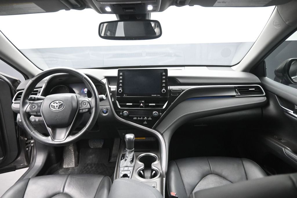 Used 2021 Toyota Camry XSE FWD image 12