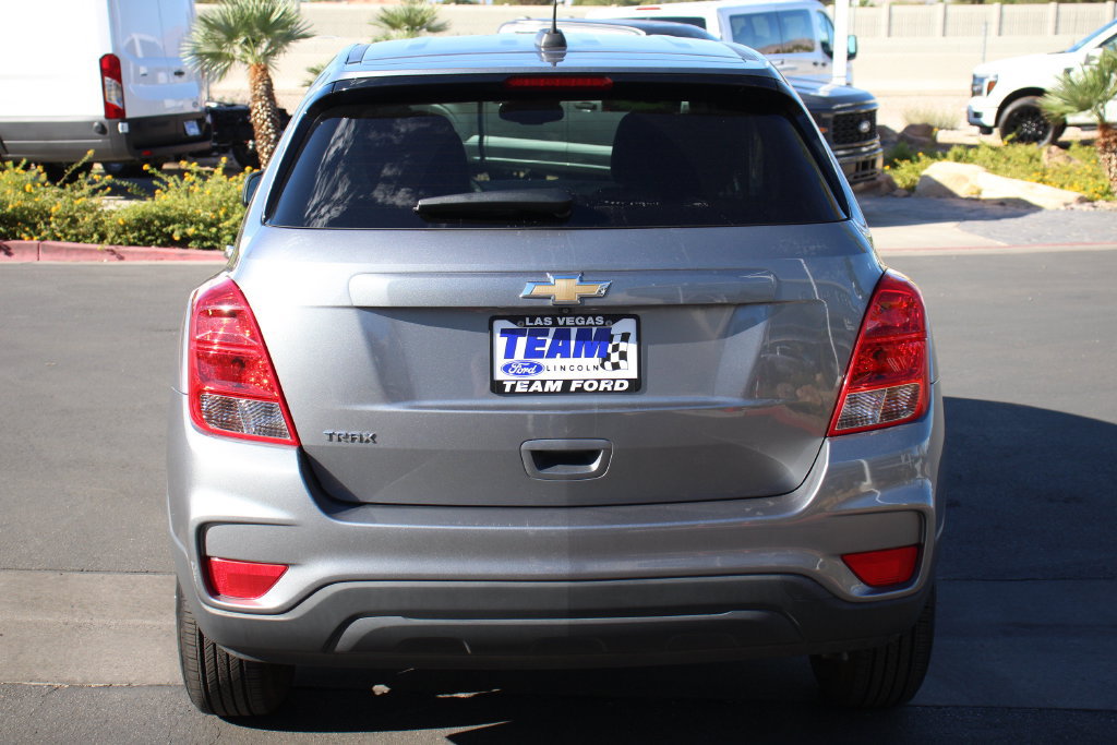 Used 2020 Chevrolet Trax LS w/ Tint and Cruise Package FWD image 7